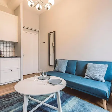 Le Mediterraneen, Face A La Cathedrale - 2d